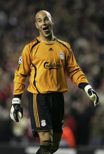 NBA交易市场动态：湖人完成外援签约,