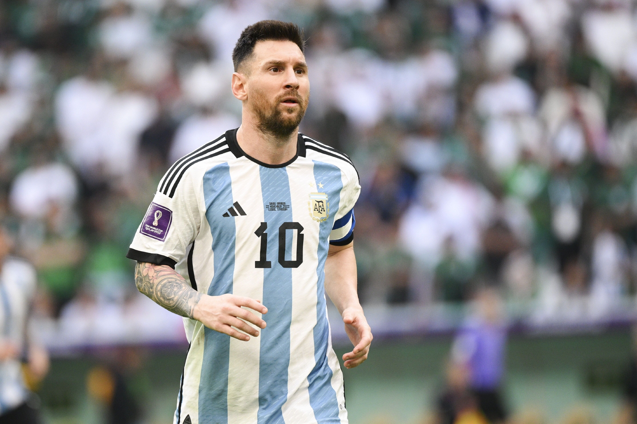 国足主帅李铁称无法选中报复球队