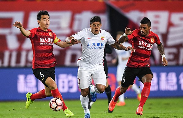 足球和篮球观赛热回暖，全球关注度持续上升（足篮观赛热度回升，全球关注度持续攀升）