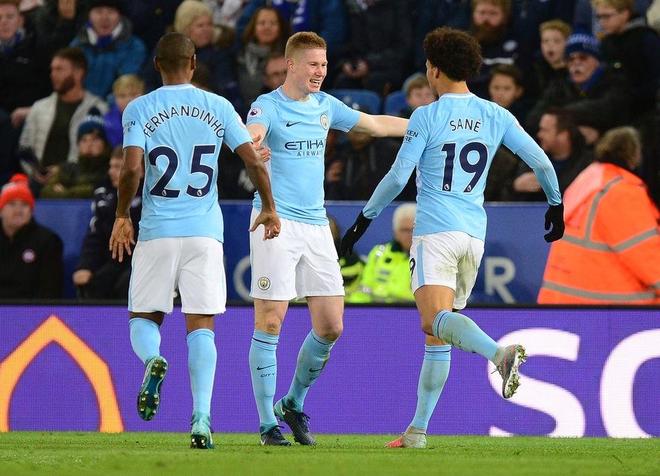 布尼达为何没首发？阿贾克斯主帅：他训练迟到了