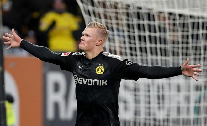 武汉三镇球员邓涵文离队加盟云南玉昆，结束本赛季征程。