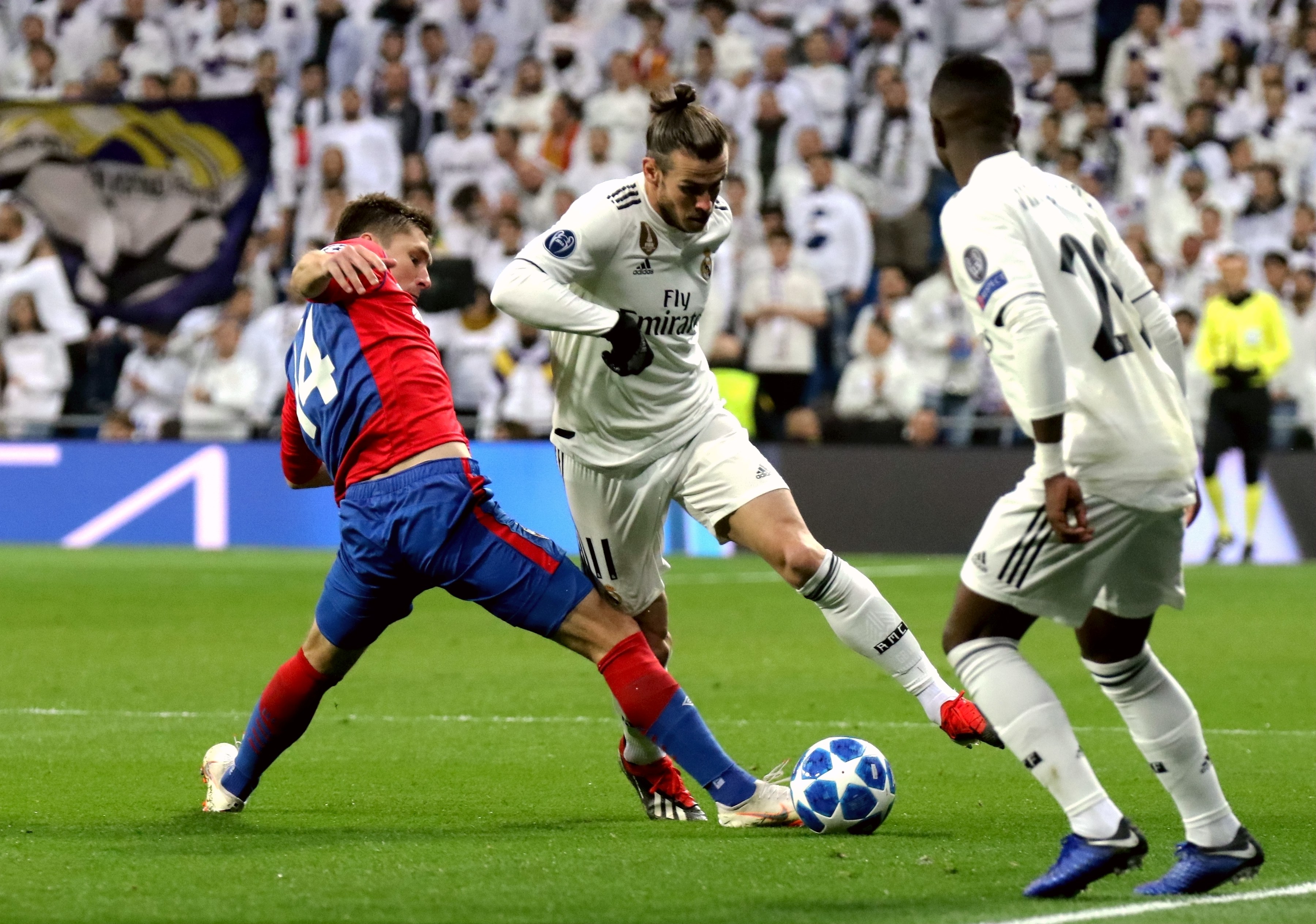 弗兰克：本场欧冠会进行球员轮换，约翰逊能否出战还需观察