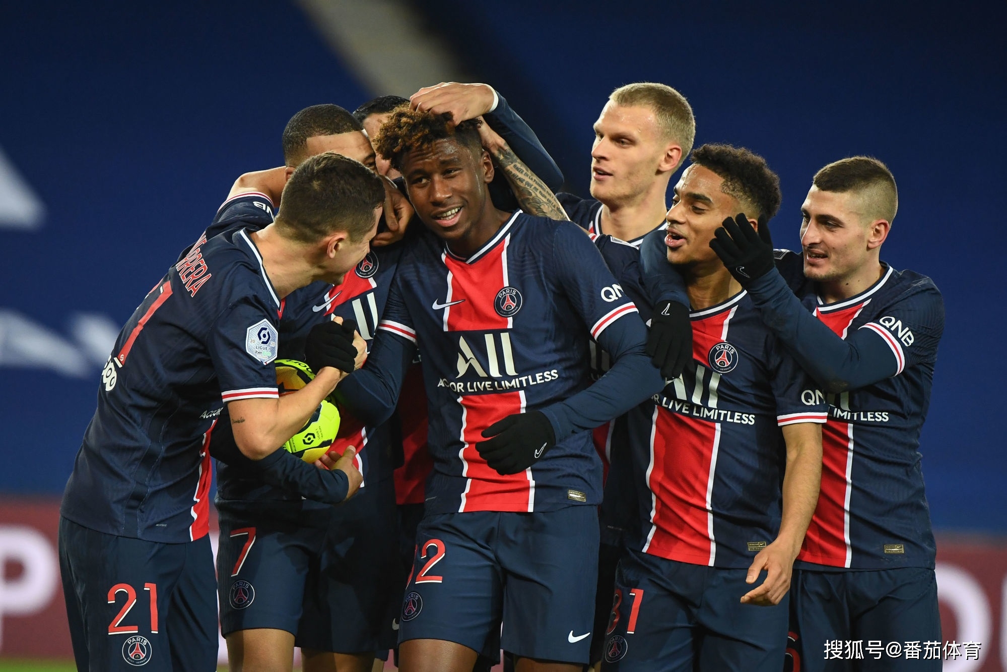 官方：阿贾克斯主帅海廷加下课；带队本赛季欧冠四战全败（阿贾克斯官宣主帅海廷加下课，本季欧冠四战皆负）