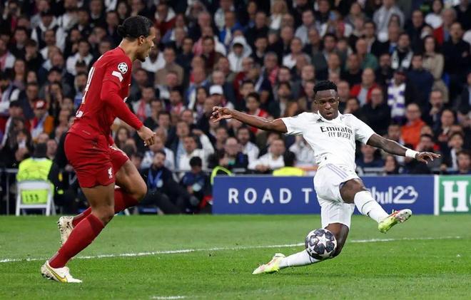 苏格兰vs丹麦世界杯直通资格五度易手，蒂尔尼补时绝杀救主（苏格兰对丹麦，世界杯直通席位五度易主，蒂尔尼补时绝杀救主）