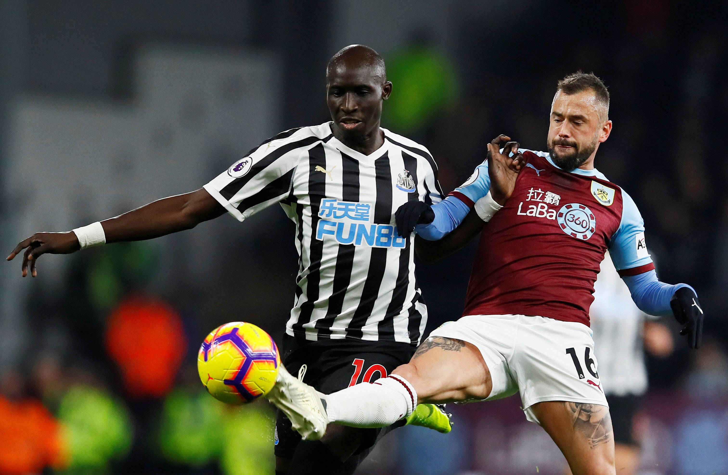 来看CBA杯咯，看到胡明轩了，今晚联手徐杰出战，拿下nbl合肥队应该问题不大！