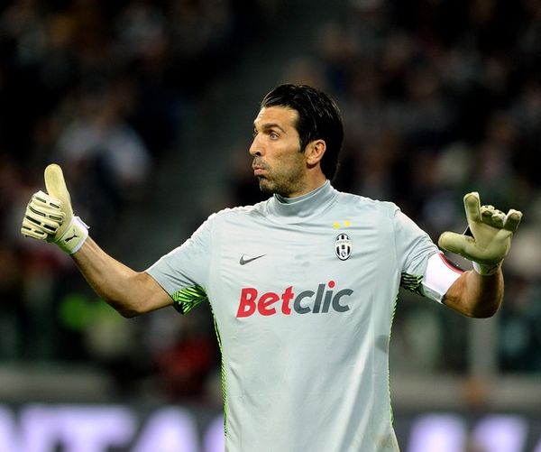 圣诞节登顶时未能赢得英超冠军的球队（圣诞节领跑却无缘英超冠军的球队）